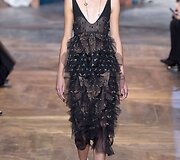 &bdquo;Christian Dior&ldquo; 2016 m. pavasario-vasaros auk&scaron;tosios mados kolekcijos modelis