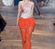 &bdquo;Christian Dior&ldquo; 2016 m. pavasario-vasaros auk&scaron;tosios mados kolekcijos modelis