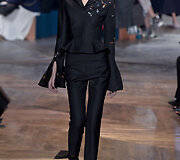 &bdquo;Christian Dior&ldquo; 2016 m. pavasario-vasaros auk&scaron;tosios mados kolekcijos modelis