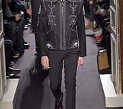&bdquo;Valentino&ldquo; 2016 m. rudens-žiemos kolekcijos modelis