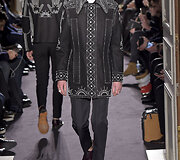 &bdquo;Valentino&ldquo; 2016 m. rudens-žiemos kolekcijos modelis
