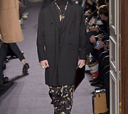 &bdquo;Valentino&ldquo; 2016 m. rudens-žiemos kolekcijos modelis