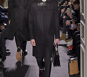 &bdquo;Valentino&ldquo; 2016 m. rudens-žiemos kolekcijos modelis