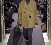 &bdquo;Valentino&ldquo; 2016 m. rudens-žiemos kolekcijos modelis