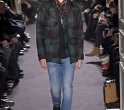 &bdquo;Valentino&ldquo; 2016 m. rudens-žiemos kolekcijos modelis