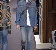 &bdquo;Valentino&ldquo; 2016 m. rudens-žiemos kolekcijos modelis