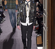 &bdquo;Valentino&ldquo; 2016 m. rudens-žiemos kolekcijos modelis