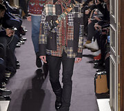 &bdquo;Valentino&ldquo; 2016 m. rudens-žiemos kolekcijos modelis