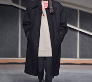 &bdquo;Raf Simons&ldquo; 2016 m. rudens-žiemos kolekcijos modelis