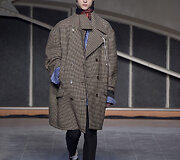 &bdquo;Raf Simons&ldquo; 2016 m. rudens-žiemos kolekcijos modelis