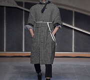 &bdquo;Raf Simons&ldquo; 2016 m. rudens-žiemos kolekcijos modelis