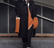 &bdquo;Raf Simons&ldquo; 2016 m. rudens-žiemos kolekcijos modelis
