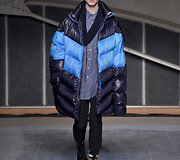 &bdquo;Raf Simons&ldquo; 2016 m. rudens-žiemos kolekcijos modelis