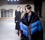&bdquo;Raf Simons&ldquo; 2016 m. rudens-žiemos kolekcijos modelis
