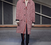 &bdquo;Raf Simons&ldquo; 2016 m. rudens-žiemos kolekcijos modelis