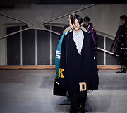 &bdquo;Raf Simons&ldquo; 2016 m. rudens-žiemos kolekcijos modelis