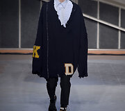 &bdquo;Raf Simons&ldquo; 2016 m. rudens-žiemos kolekcijos modelis