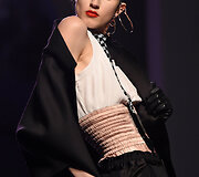 &bdquo;Jean Paul Gaultier&ldquo; 2016 m. pavasario-vasaros auk&scaron;tosios mados kolekcija