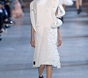 &bdquo;Viktor & Rolf&ldquo; 2016 m. pavasario-vasaros auk&scaron;tosios mados kolekcija