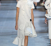 &bdquo;Viktor & Rolf&ldquo; 2016 m. pavasario-vasaros auk&scaron;tosios mados kolekcija
