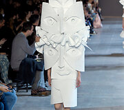 &bdquo;Viktor & Rolf&ldquo; 2016 m. pavasario-vasaros auk&scaron;tosios mados kolekcija