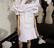 &bdquo;Viktor & Rolf&ldquo; 2016 m. pavasario-vasaros auk&scaron;tosios mados kolekcija