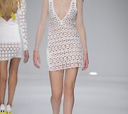 &bdquo;Atelier Versace&ldquo; 2016 m. pavasario-vasaros auk&scaron;tosios mados kolekcija
