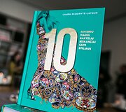 Knyga 10 AUKSINIŲ MADOS RAKTELIŲ IE&Scaron;KANČIAI SAVO STILIAUS