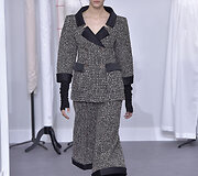 &bdquo;Chanel&ldquo; 2017 m. pavasario-vasaros auk&scaron;tosios mados kolekcijos modelis