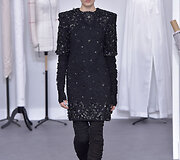 &bdquo;Chanel&ldquo; 2017 m. pavasario-vasaros auk&scaron;tosios mados kolekcijos modelis