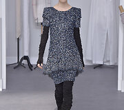 &bdquo;Chanel&ldquo; 2017 m. pavasario-vasaros auk&scaron;tosios mados kolekcijos modelis