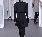 &bdquo;Chanel&ldquo; 2017 m. pavasario-vasaros auk&scaron;tosios mados kolekcijos modelis