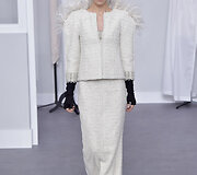 &bdquo;Chanel&ldquo; 2017 m. pavasario-vasaros auk&scaron;tosios mados kolekcijos modelis