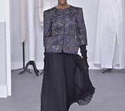 &bdquo;Chanel&ldquo; 2017 m. pavasario-vasaros auk&scaron;tosios mados kolekcijos modelis