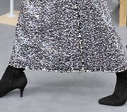 &bdquo;Chanel&ldquo; 2017 m. pavasario-vasaros auk&scaron;tosios mados kolekcijos modelis
