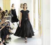 &bdquo;Christian Dior&ldquo; 2016 m. rudens-žiemos auk&scaron;tosios mados kolekcijos modelis