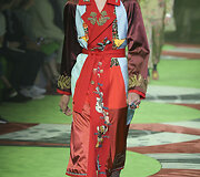 &bdquo;Gucci&ldquo; 2017 m. pavasario-vasaros vyrų kolekcijos modelis
