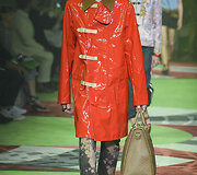 &bdquo;Gucci&ldquo; 2017 m. pavasario-vasaros vyrų kolekcijos modelis
