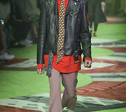 &bdquo;Gucci&ldquo; 2017 m. pavasario-vasaros vyrų kolekcijos modelis