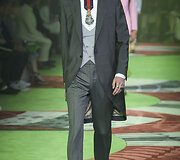 &bdquo;Gucci&ldquo; 2017 m. pavasario-vasaros vyrų kolekcijos modelis