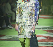 &bdquo;Gucci&ldquo; 2017 m. pavasario-vasaros vyrų kolekcijos modelis