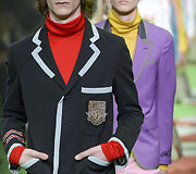 &bdquo;Gucci&ldquo; 2017 m. pavasario-vasaros vyrų kolekcijos modelis