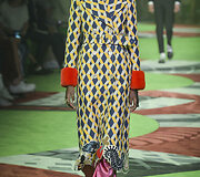 &bdquo;Gucci&ldquo; 2017 m. pavasario-vasaros vyrų kolekcijos modelis
