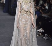 &bdquo;Elie Saab&ldquo; 2016 m. rudens-žiemos auk&scaron;tosios mados kolekcijos modelis