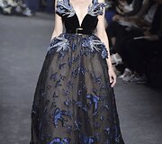 &bdquo;Elie Saab&ldquo; 2016 m. rudens-žiemos auk&scaron;tosios mados kolekcijos modelis