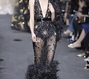 &bdquo;Elie Saab&ldquo; 2016 m. rudens-žiemos auk&scaron;tosios mados kolekcijos modelis