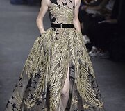 &bdquo;Elie Saab&ldquo; 2016 m. rudens-žiemos auk&scaron;tosios mados kolekcijos modelis