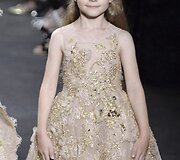 &bdquo;Elie Saab&ldquo; 2016 m. rudens-žiemos auk&scaron;tosios mados kolekcijos modelis