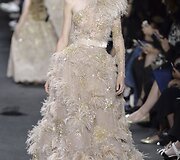 &bdquo;Elie Saab&ldquo; 2016 m. rudens-žiemos auk&scaron;tosios mados kolekcijos modelis