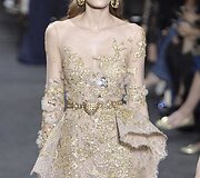 &bdquo;Elie Saab&ldquo; 2016 m. rudens-žiemos auk&scaron;tosios mados kolekcijos modelis